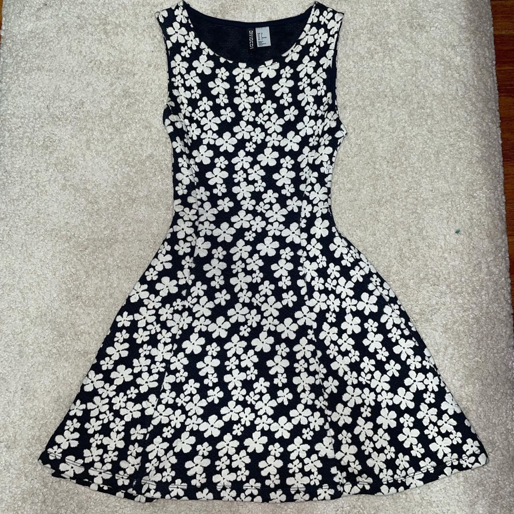 H&M Floral Dress — XS